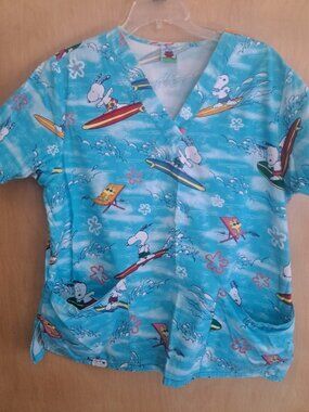 Peanuts Snoopy Summer Surfer Beach Scrub Top Turquoise M Medium Women's